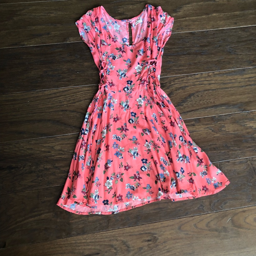 Women’s dress